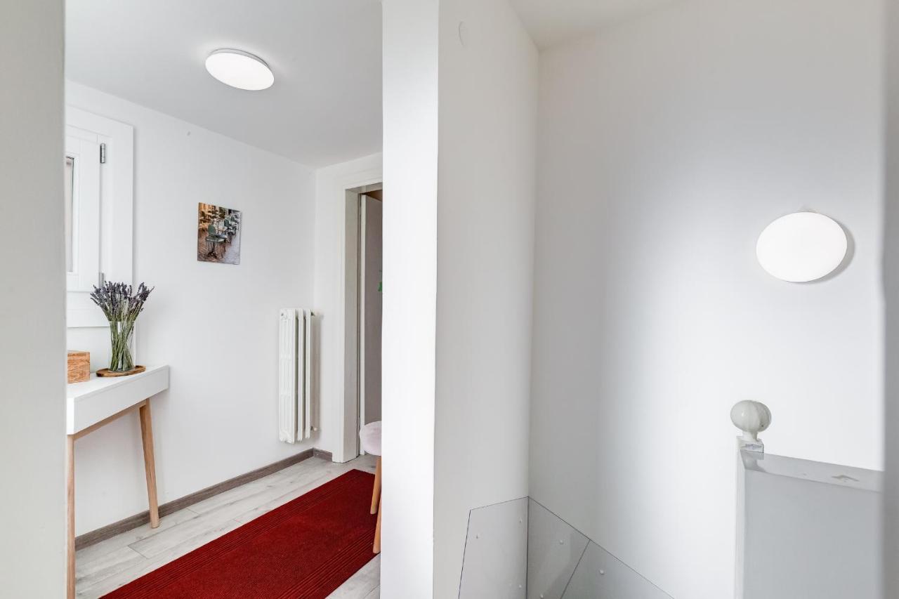 Jmartins Colosseo Suites Рим Екстериор снимка