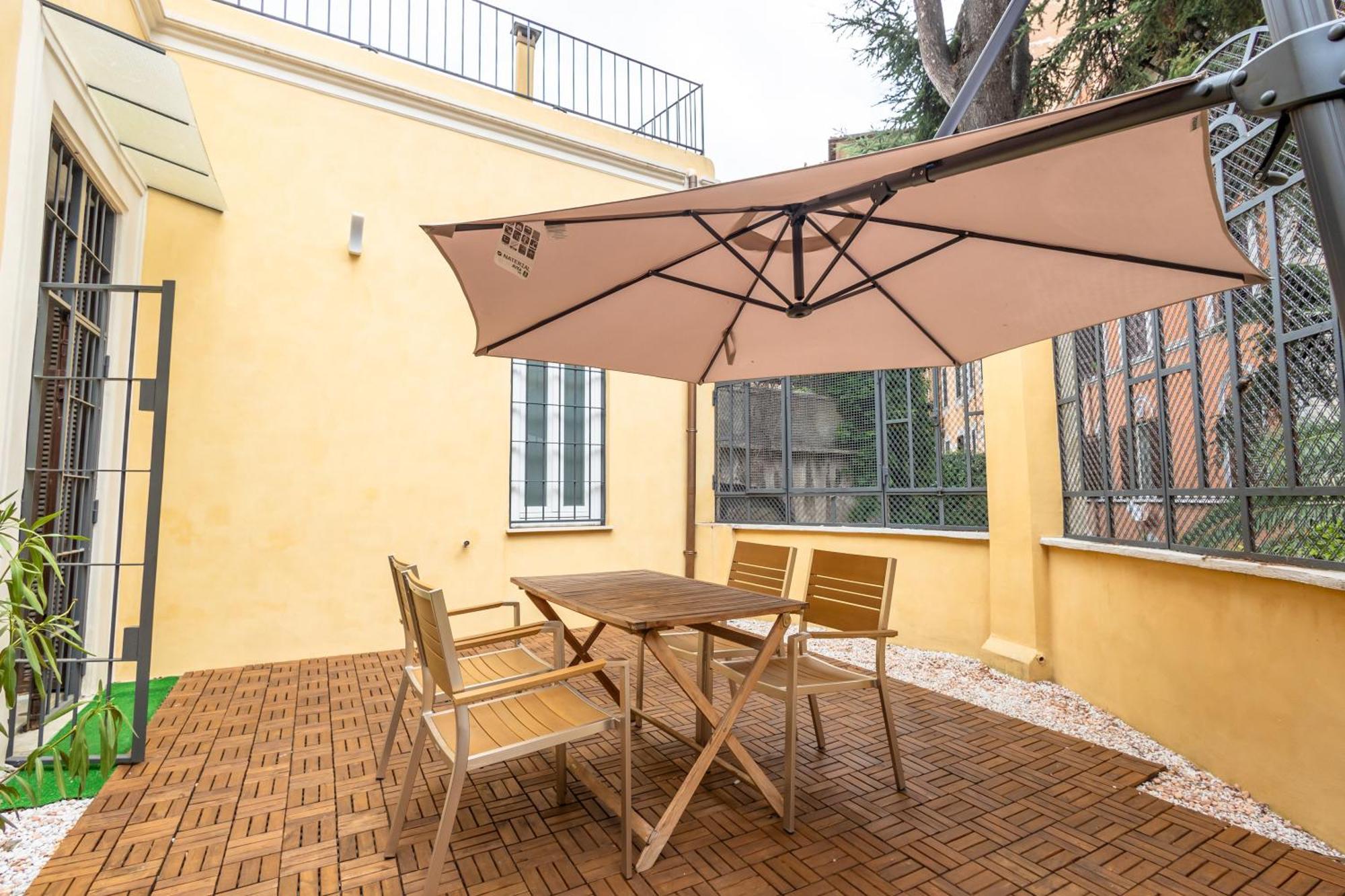 Jmartins Colosseo Suites Рим Екстериор снимка